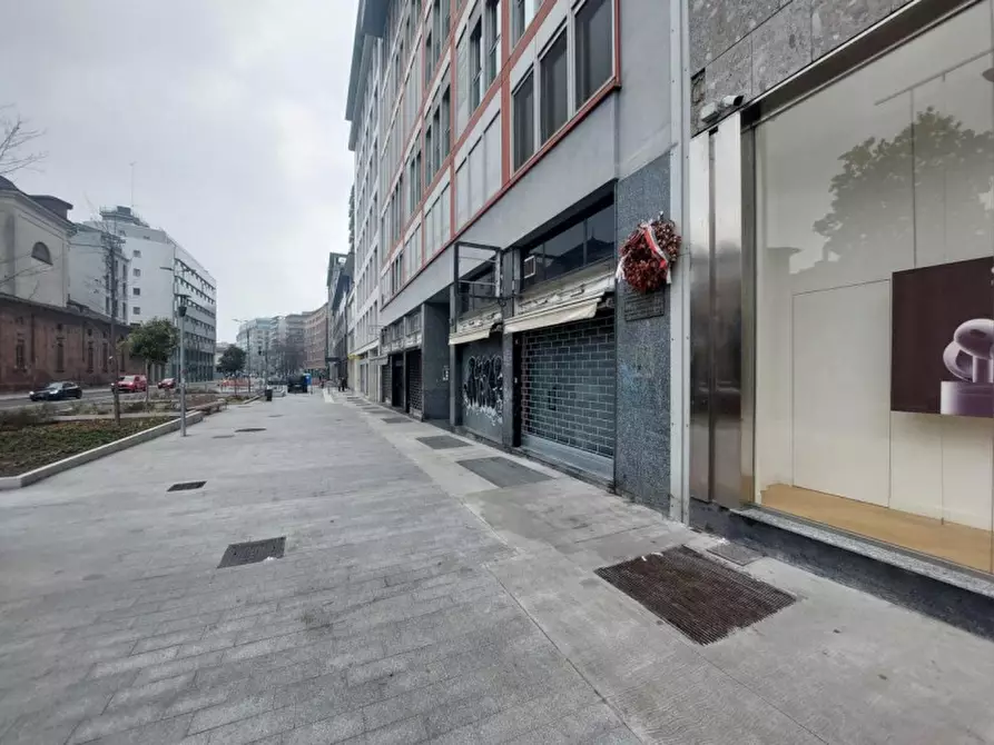 Immagine 1 di Negozio in affitto  in Via Santa Sofia, 6, 20122 Milano MI, Italia a Milano