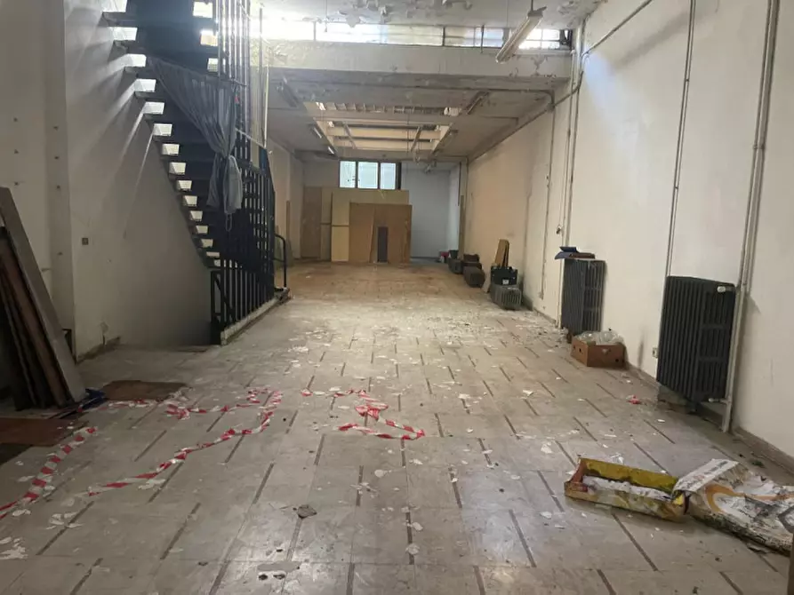 Immagine 2 di Negozio in affitto  in Via Saluzzo 11/BIS/A a Torino