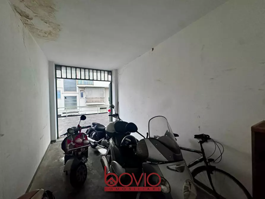 Immagine 11 di Garage in vendita  in STRADA SETTIMO 154 a Torino