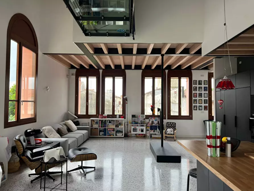 Immagine 2 di Villa in vendita  in Piazza Vittorio Emanuele II a Portobuffolè