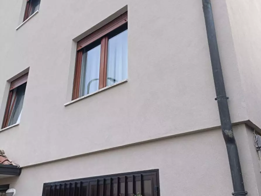 Immagine 2 di Casa bifamiliare in vendita  a Costabissara