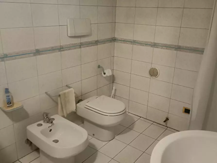 Immagine 6 di Casa bifamiliare in vendita  a Costabissara