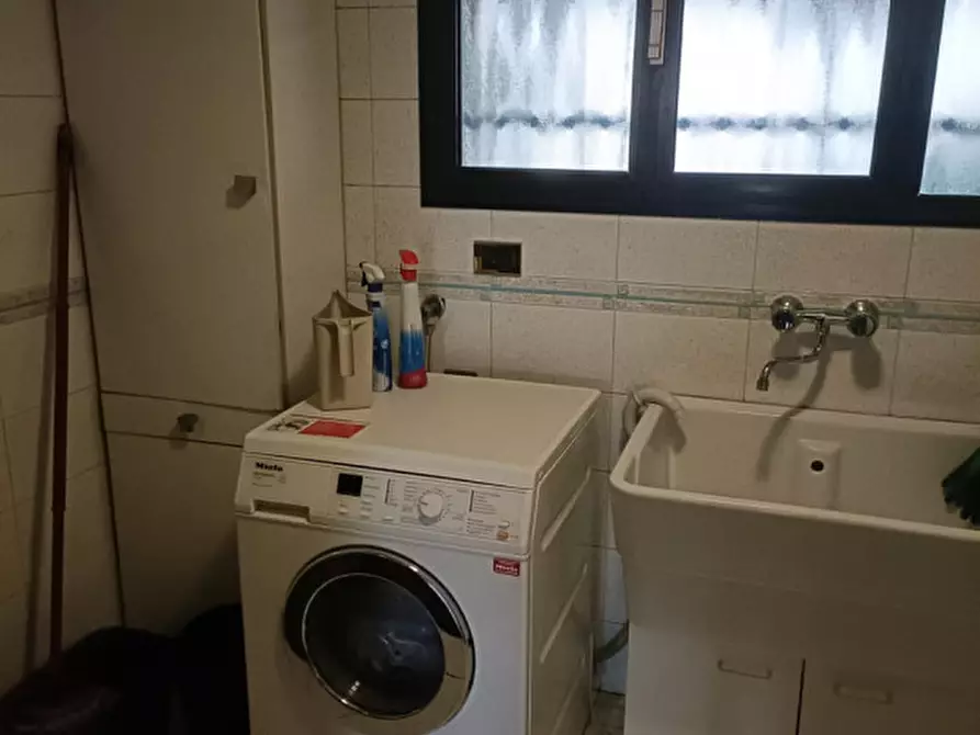 Immagine 7 di Casa bifamiliare in vendita  a Costabissara