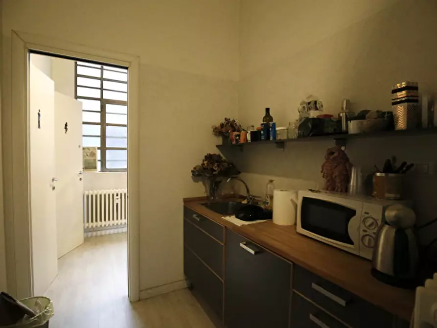 Immagine 8 di Magazzino in vendita  in Via Gian Battista Tiepolo a Torino