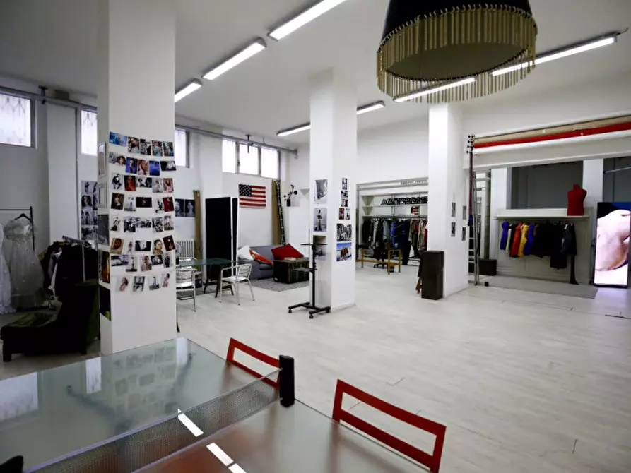 Immagine 18 di Magazzino in vendita  in Via Gian Battista Tiepolo a Torino