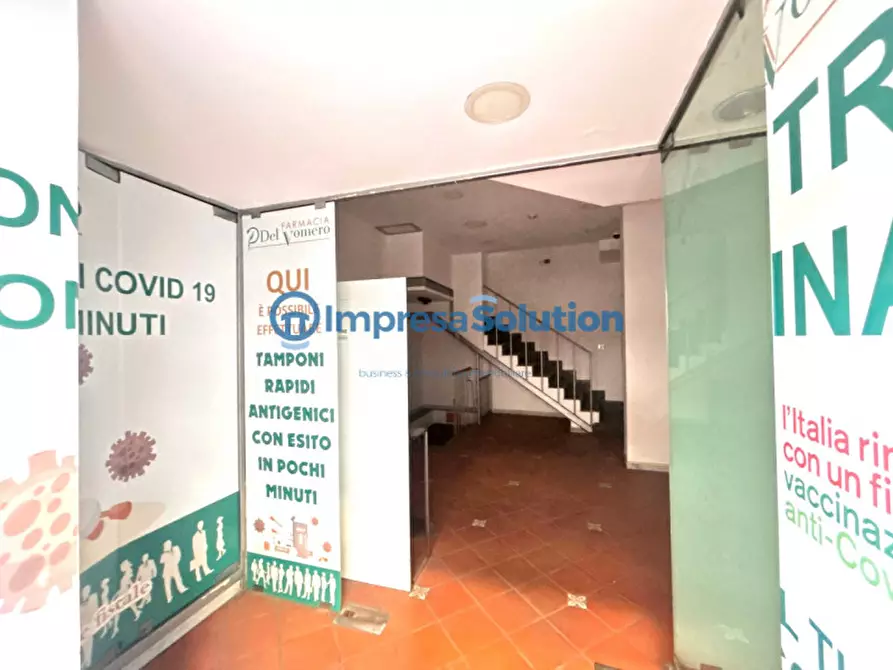 Immagine 7 di Negozio in affitto  in Via Maurizio De Vito Piscicelli a Napoli