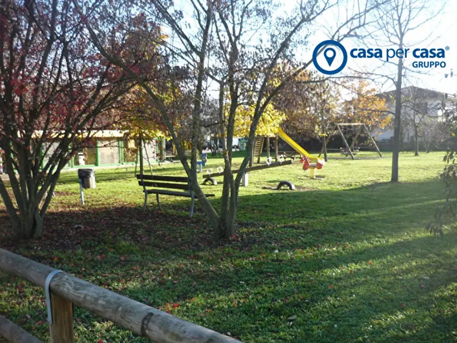 Immagine 5 di Attività commerciale in affitto  in Via Placido Cortese a Rovigo