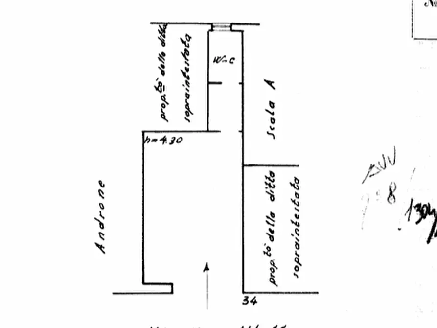 Immagine 15 di Negozio in affitto  in Via Ugo Niutta a Napoli