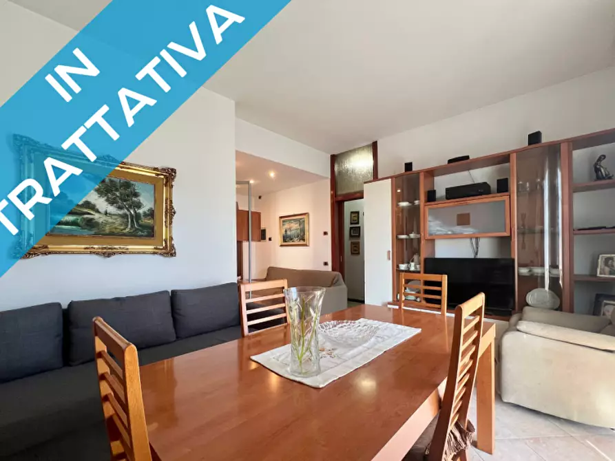 Immagine 1 di Appartamento in vendita  in Via Sandro Pertini a Bosisio Parini