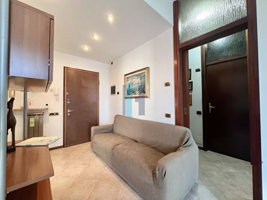 Immagine 2 di Appartamento in vendita  in Via Sandro Pertini a Bosisio Parini