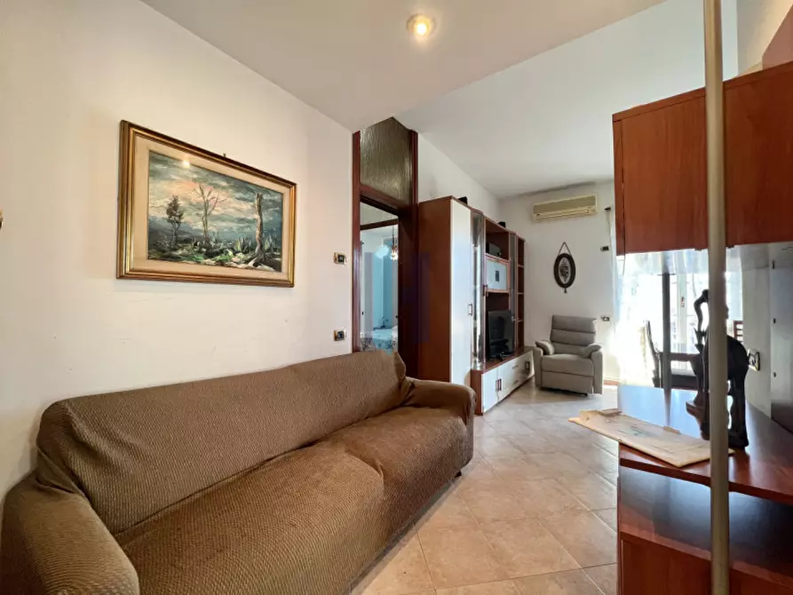 Immagine 4 di Appartamento in vendita  in Via Sandro Pertini a Bosisio Parini