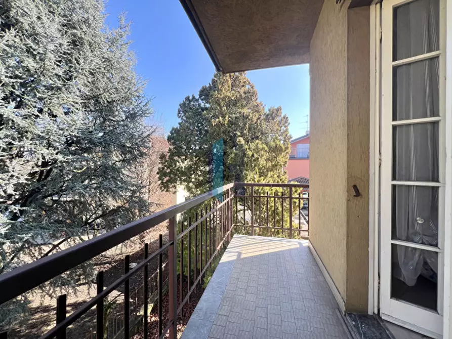 Immagine 8 di Appartamento in vendita  in Via Sandro Pertini a Bosisio Parini