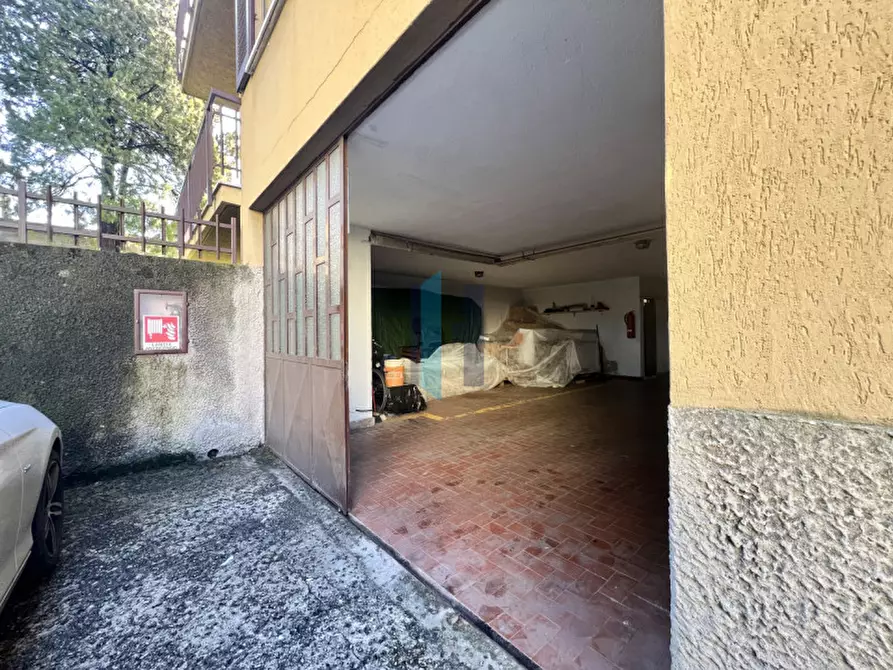 Immagine 23 di Appartamento in vendita  in Via Sandro Pertini a Bosisio Parini