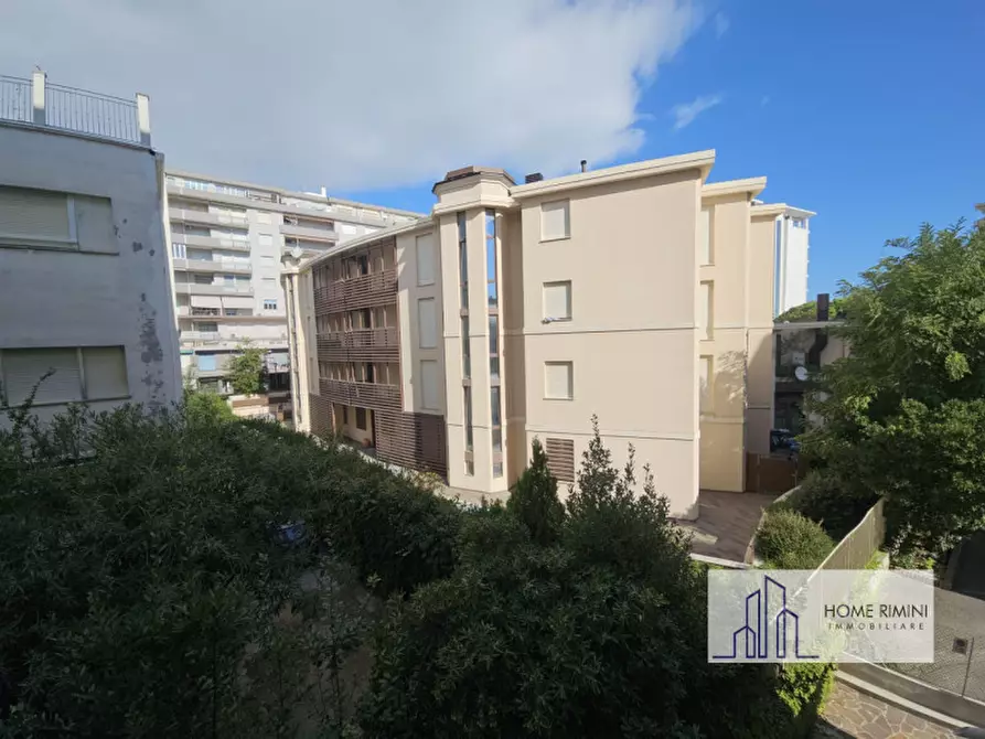 Immagine 15 di Appartamento in vendita  in Viale dandolo 32 a Rimini
