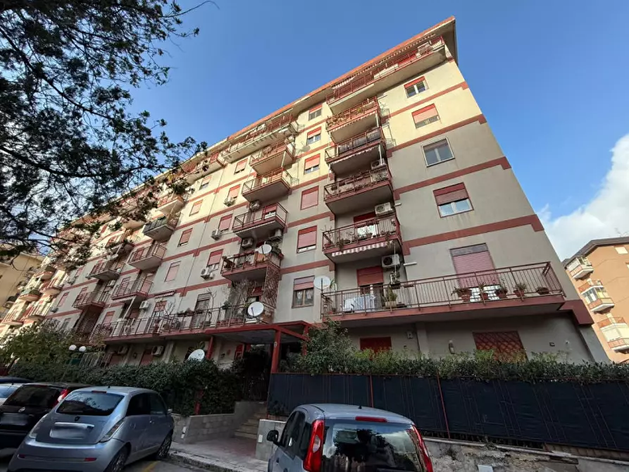 Immagine 1 di Appartamento in vendita  in Via Vincenzo Petrigni 11 a Palermo