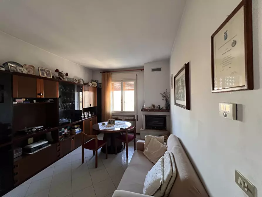 Immagine 3 di Appartamento in vendita  in piazza vittorio veneto 15 a Costabissara