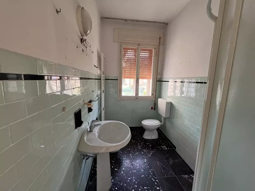 Immagine 4 di Casa bifamiliare in vendita  in piazza vittorio veneto a Costabissara