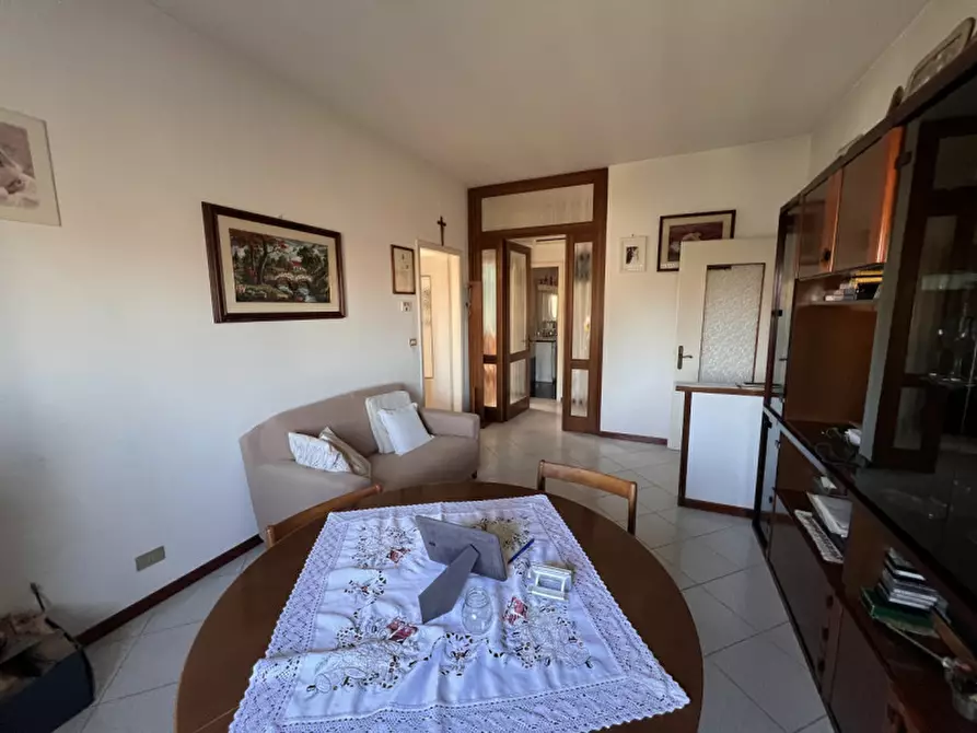 Immagine 10 di Casa bifamiliare in vendita  in piazza vittorio veneto a Costabissara