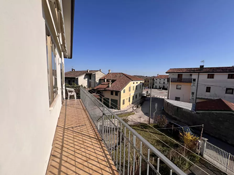 Immagine 14 di Casa bifamiliare in vendita  in piazza vittorio veneto a Costabissara