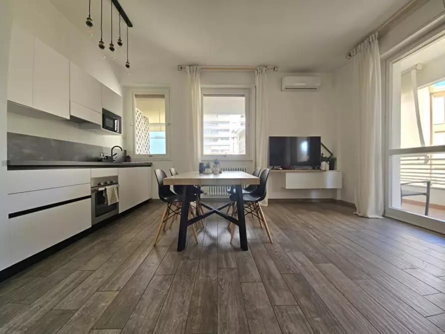 Immagine 18 di Appartamento in vendita  in Viale Dandolo 32 a Rimini