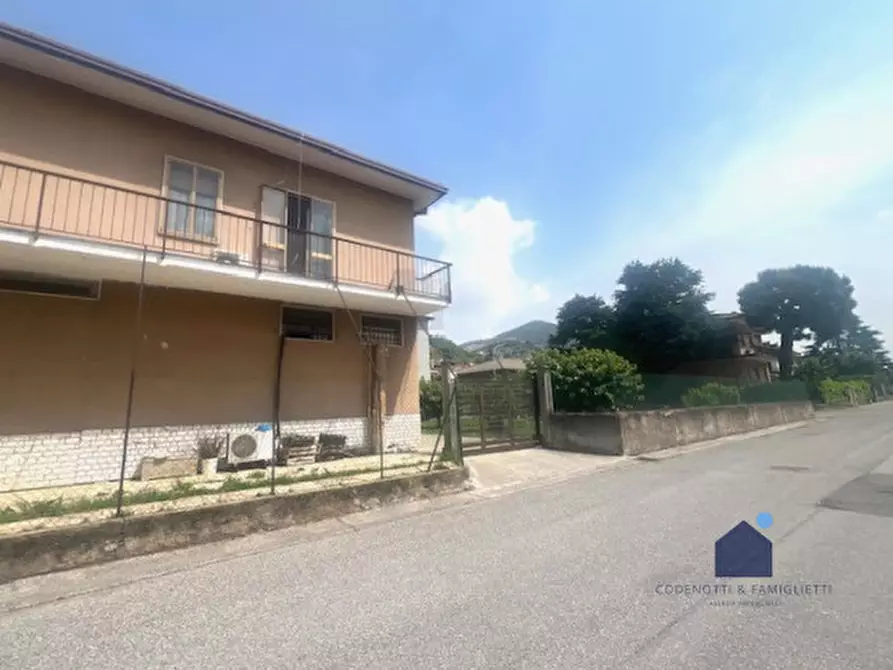 Immagine 10 di Casa indipendente in vendita  in Via Gioacchino Rossini a Rezzato