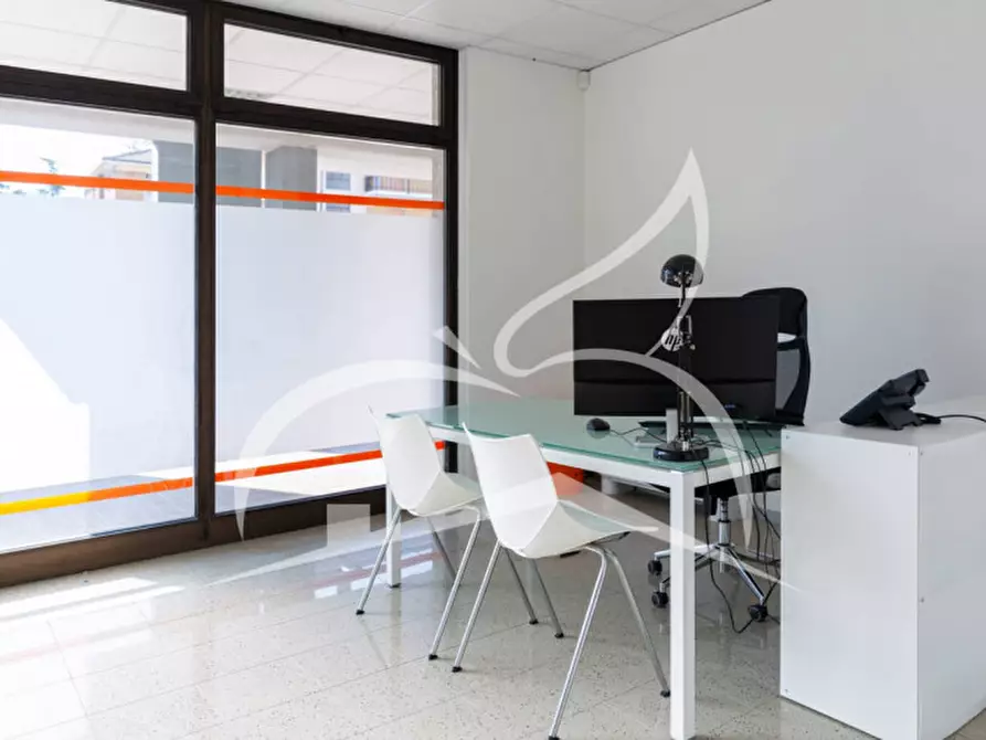 Immagine 1 di Ufficio in affitto  in Via Unione 116 a Rovereto