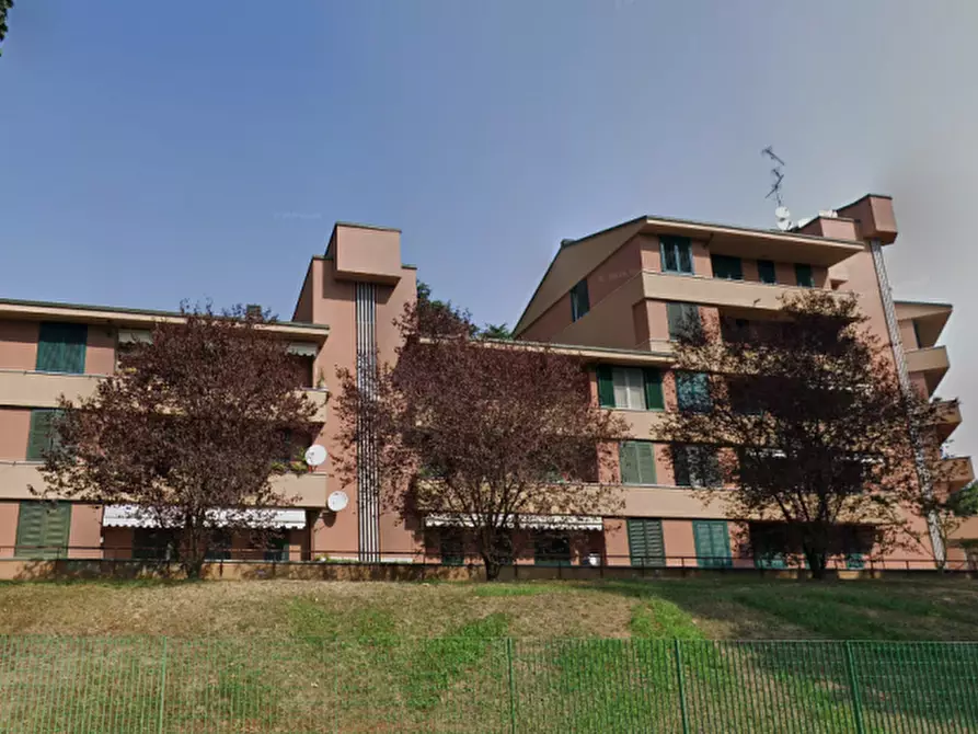 Immagine 1 di Garage in vendita  in Via Guido Rossa a Buccinasco