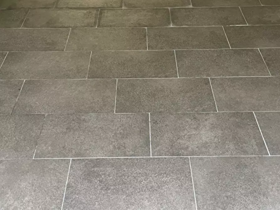 Immagine 7 di Garage in vendita  in Via Guido Rossa a Buccinasco