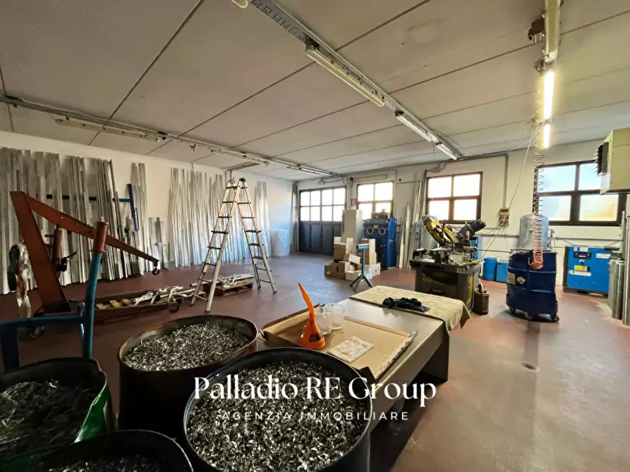 Immagine 5 di Laboratorio in vendita  in Via Saviabona a Monticello Conte Otto