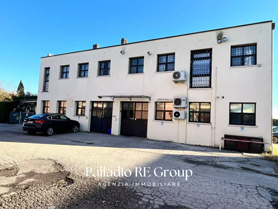 Immagine 8 di Laboratorio in vendita  in Via Saviabona a Monticello Conte Otto