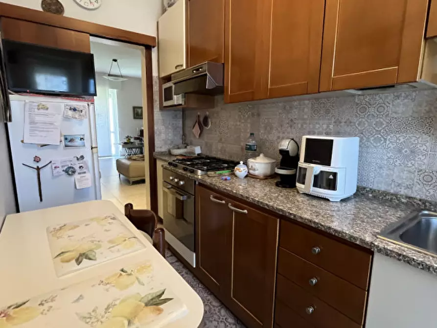 Immagine 9 di Appartamento in vendita  in Via Lodovico il Moro 165 a Milano