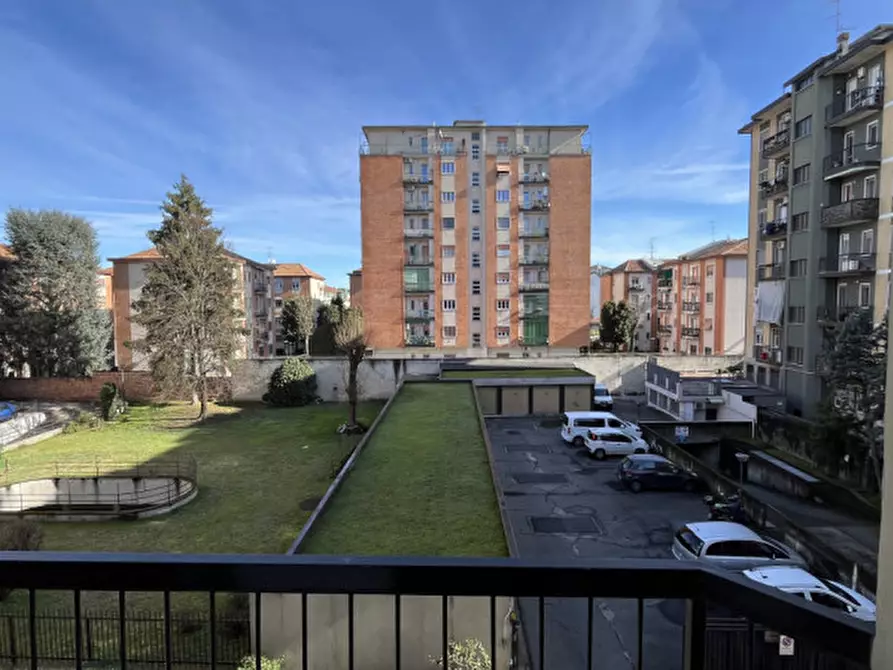 Immagine 11 di Appartamento in vendita  in Via Lodovico il Moro 165 a Milano