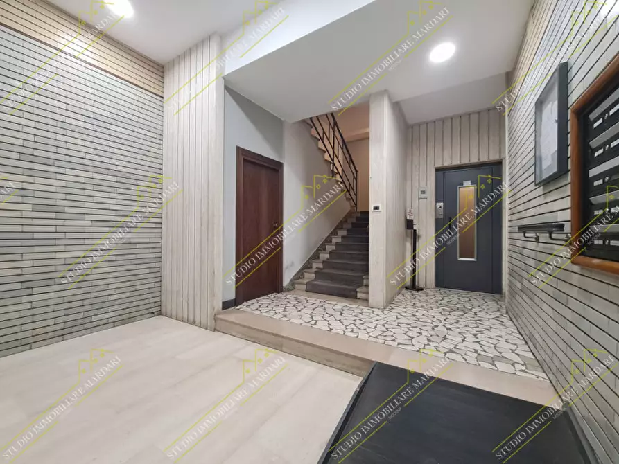 Immagine 2 di Ufficio in affitto  in via valdrighi 2 a Modena