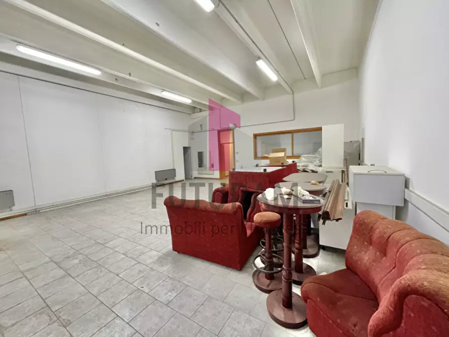 Immagine 7 di Laboratorio in affitto  in via del lavoro 1 a Torri Di Quartesolo