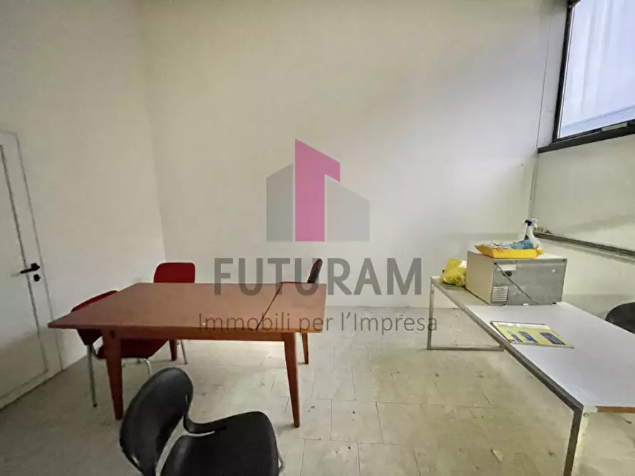 Immagine 11 di Laboratorio in affitto  in via del lavoro 1 a Torri Di Quartesolo