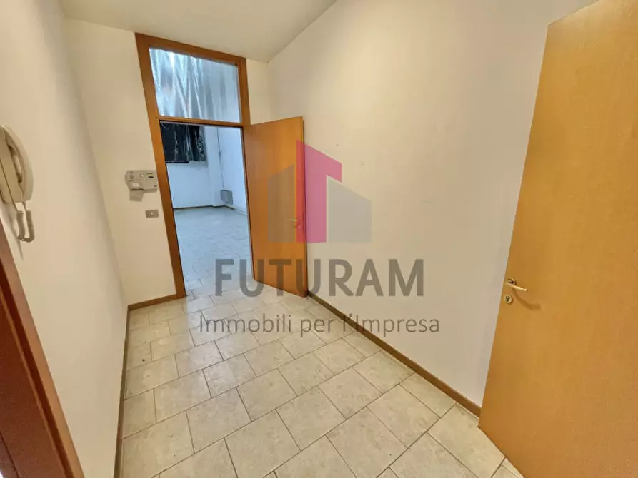 Immagine 22 di Laboratorio in affitto  in via del lavoro 1 a Torri Di Quartesolo