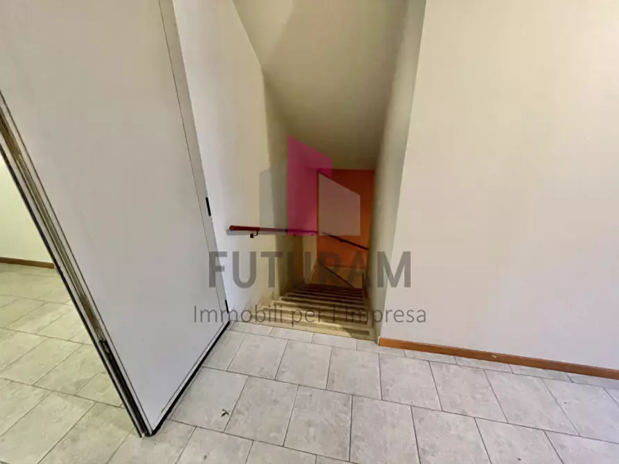 Immagine 26 di Laboratorio in affitto  in via del lavoro 1 a Torri Di Quartesolo