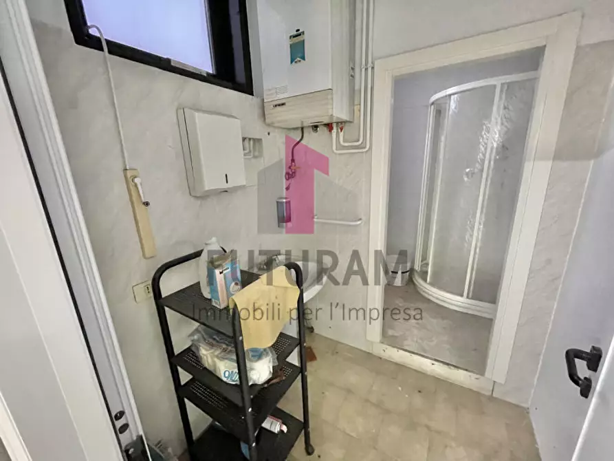 Immagine 28 di Laboratorio in affitto  in via del lavoro 1 a Torri Di Quartesolo