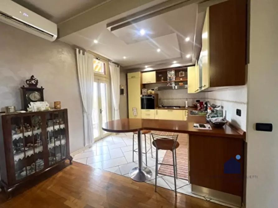 Immagine 1 di Appartamento in vendita  in Via Alessandro Volta a Castenedolo