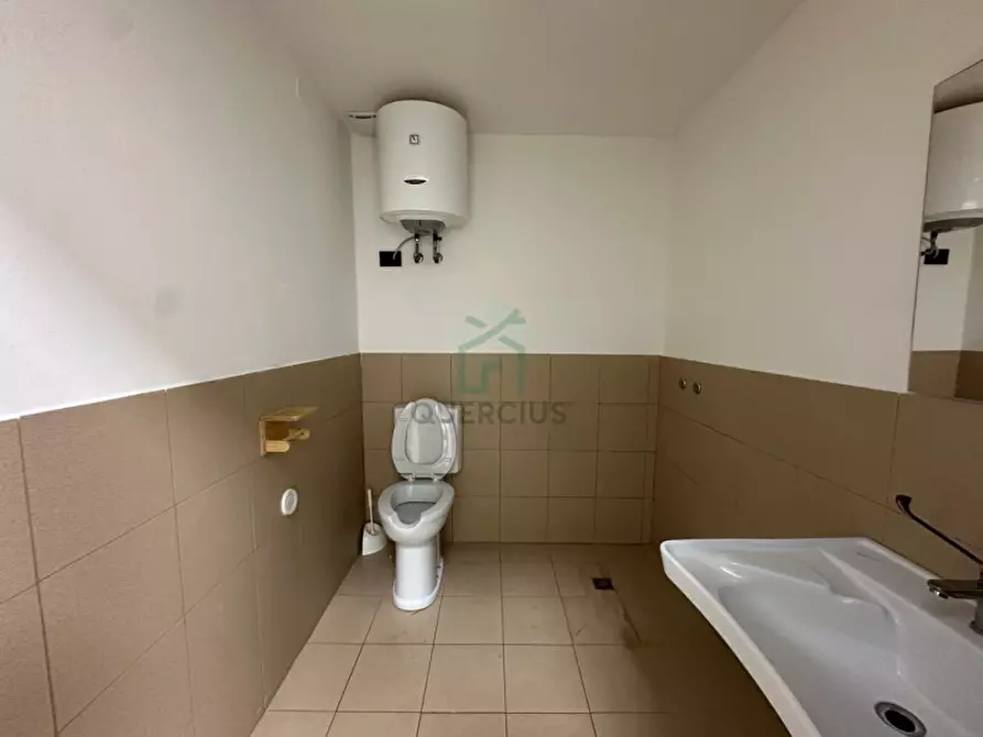 Immagine 7 di Negozio in affitto  in Strada Bresciana a Bussolengo