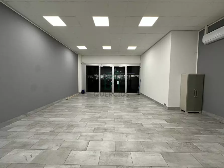 Immagine 10 di Negozio in affitto  in Strada Bresciana a Bussolengo