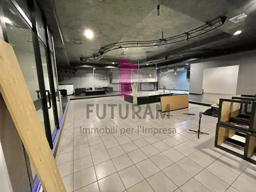 Immagine 2 di Attività commerciale in affitto  in Via del lavoro 1 a Torri Di Quartesolo