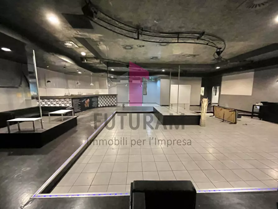 Immagine 12 di Attività commerciale in affitto  in Via del lavoro 1 a Torri Di Quartesolo