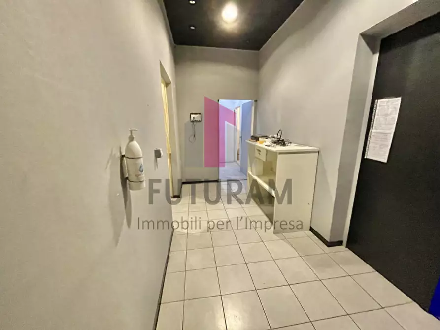 Immagine 16 di Attività commerciale in affitto  in Via del lavoro 1 a Torri Di Quartesolo