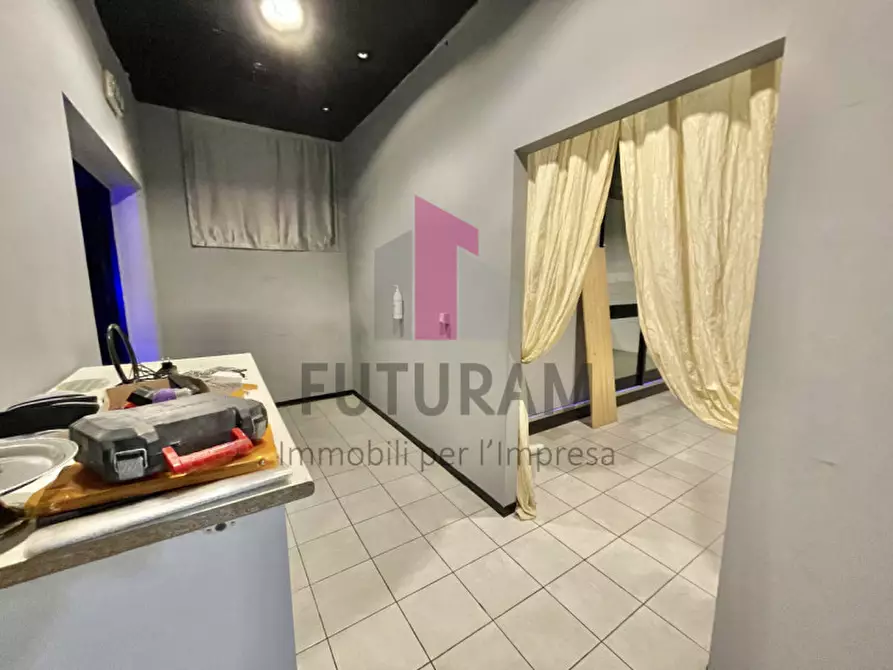 Immagine 17 di Attività commerciale in affitto  in Via del lavoro 1 a Torri Di Quartesolo