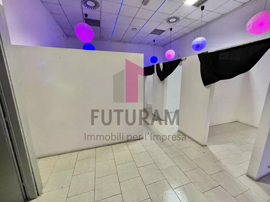 Immagine 26 di Attività commerciale in affitto  in Via del lavoro 1 a Torri Di Quartesolo