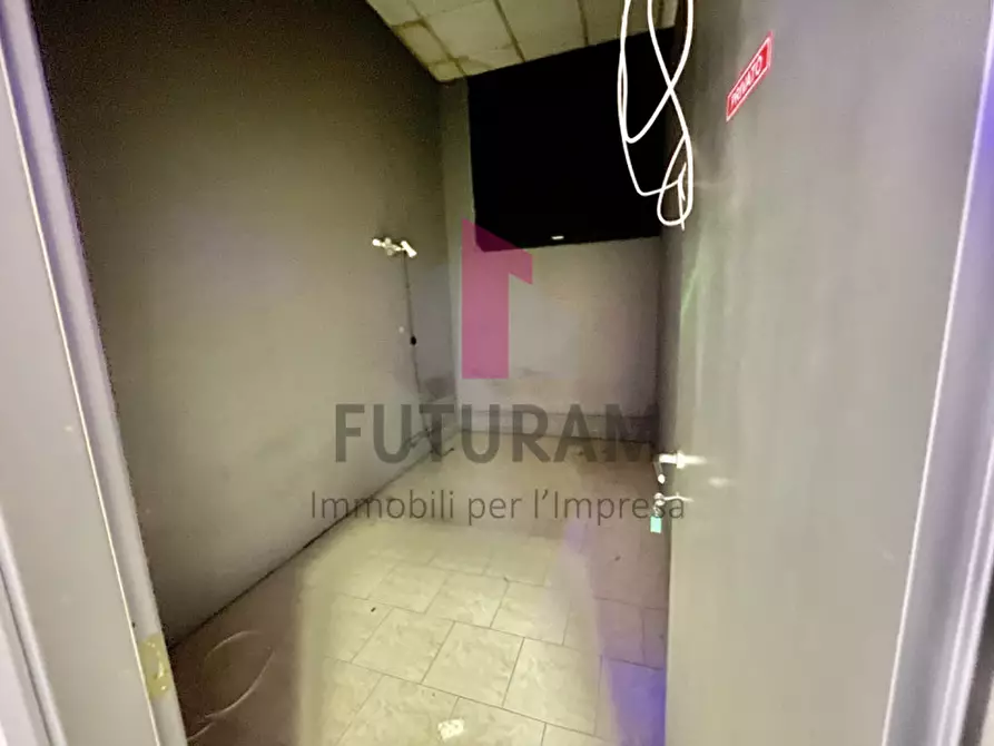 Immagine 27 di Attività commerciale in affitto  in Via del lavoro 1 a Torri Di Quartesolo