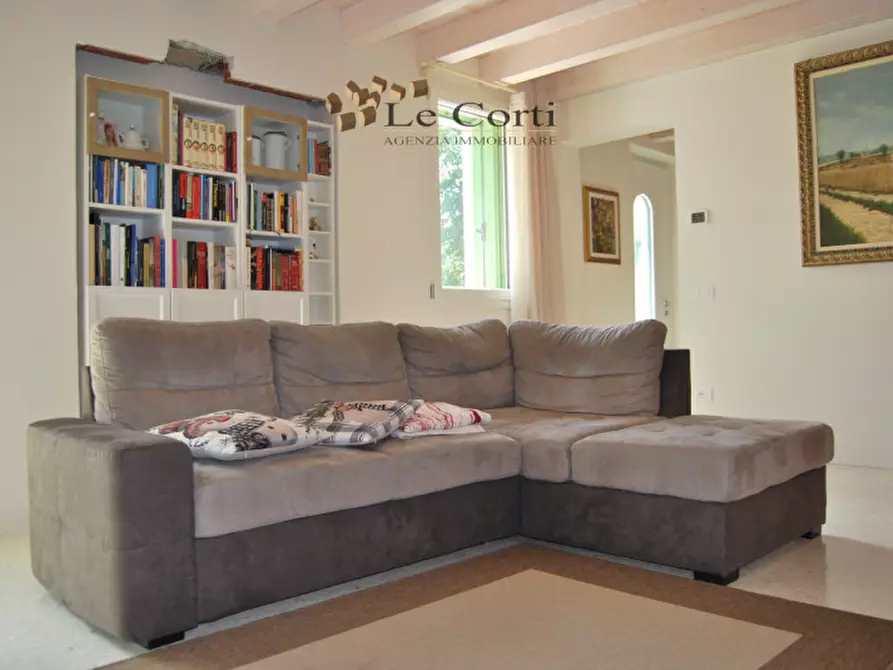 Immagine 14 di Villa in vendita  a Lonigo