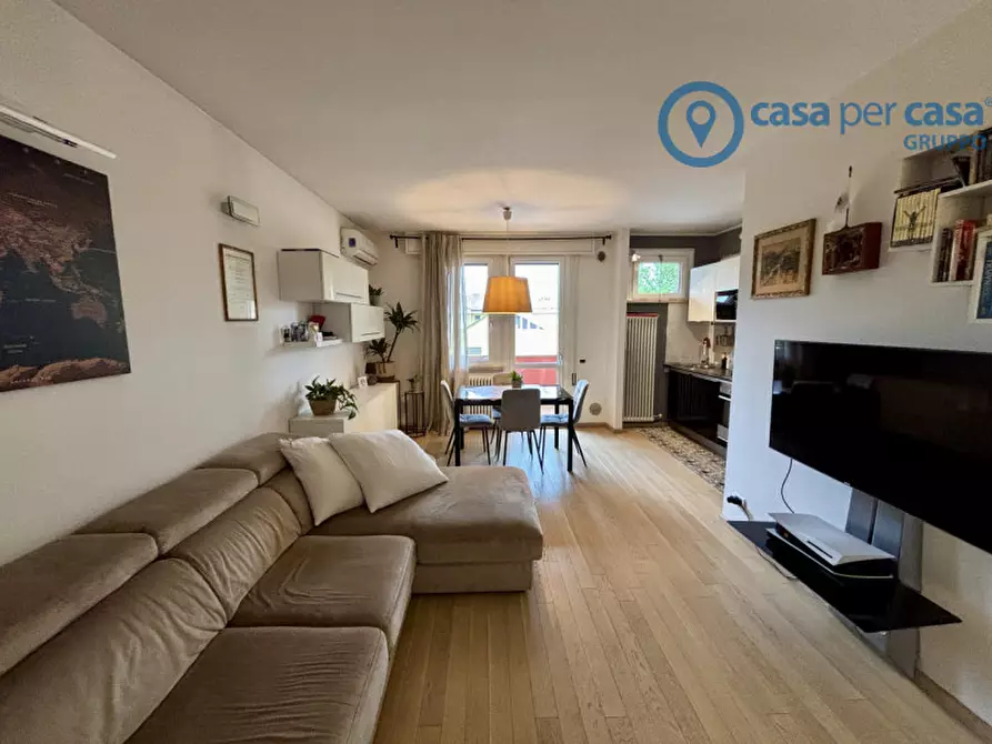 Immagine 1 di Appartamento in vendita  a Rovigo