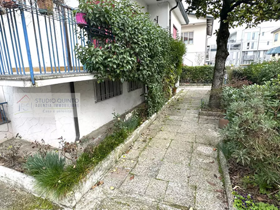 Immagine 27 di Villa in vendita  a Venezia